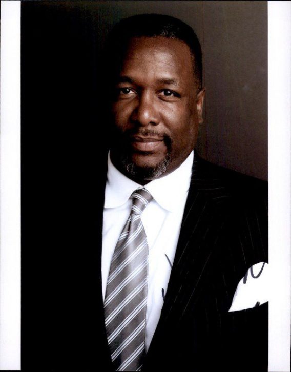 Wendell Pierce authentic signed 8x10 picture