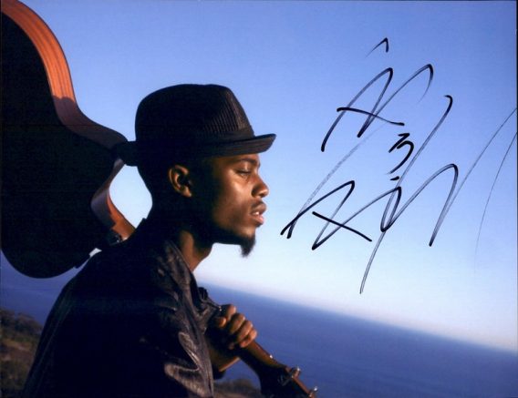 B.o.B authentic signed 8x10 picture