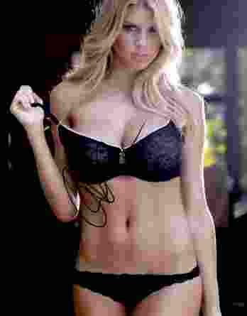 Charlotte McKinney authentic signed 8x10 picture
