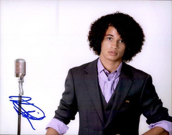 Jordan Fisher authentic signed 8x10 picture