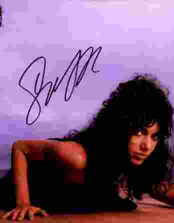 Susanna Hoffs authentic signed 8x10 picture