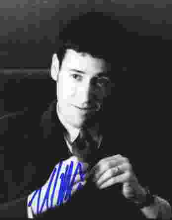 Rob Morrow authentic signed 8x10 picture