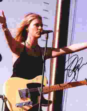 Shelby Lynne authentic signed 8x10 picture