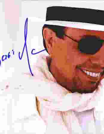Sergio Mendes authentic signed 8x10 picture