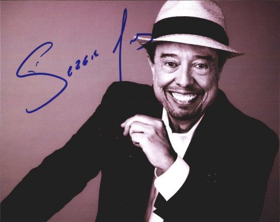 Sergio Mendes authentic signed 8x10 picture