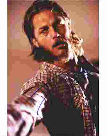 Travis Fimmel authentic signed 8x10 picture