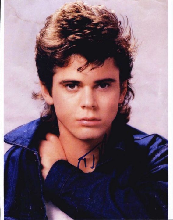 C Thomas Howell authentic signed 8x10 picture