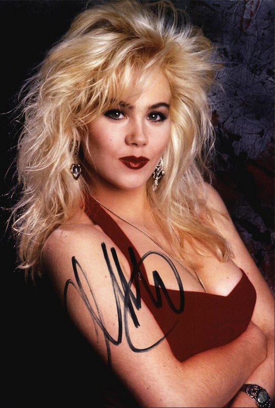 Christina Applegate authentic signed 8x10 picture