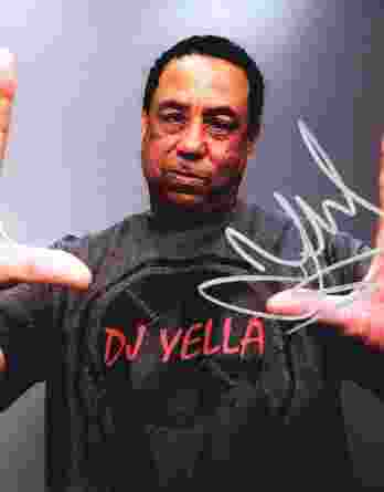 DJ Yella authentic signed 8x10 picture