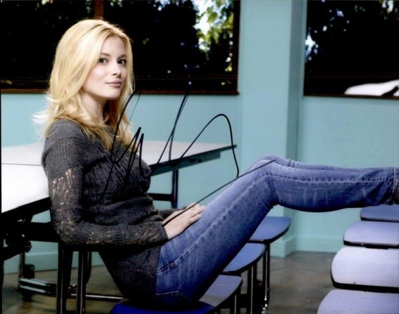 Gillian Jacobs authentic signed 8x10 picture