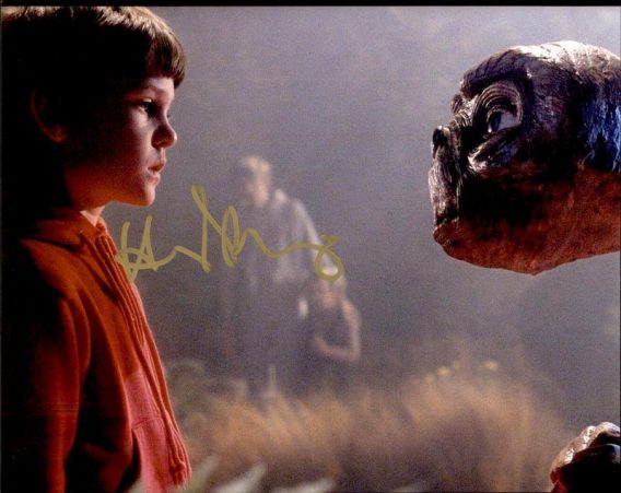 Henry Thomas authentic signed 8x10 picture