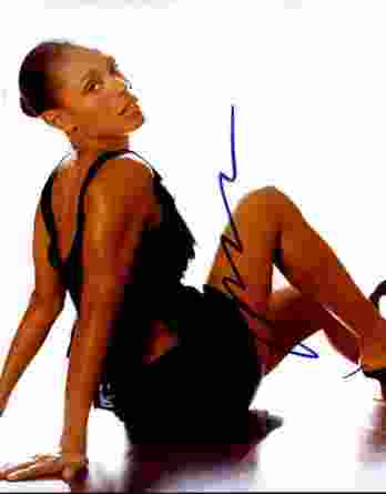 Jada Pinkett authentic signed 8x10 picture