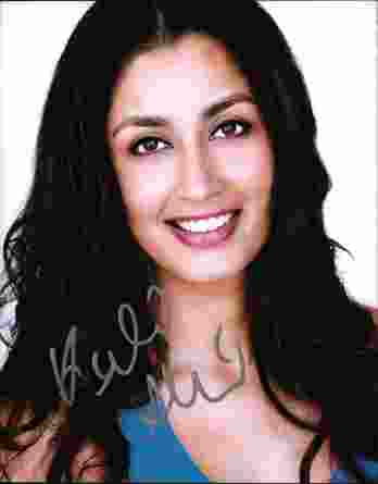 Karishma Ahluwalia authentic signed 8x10 picture