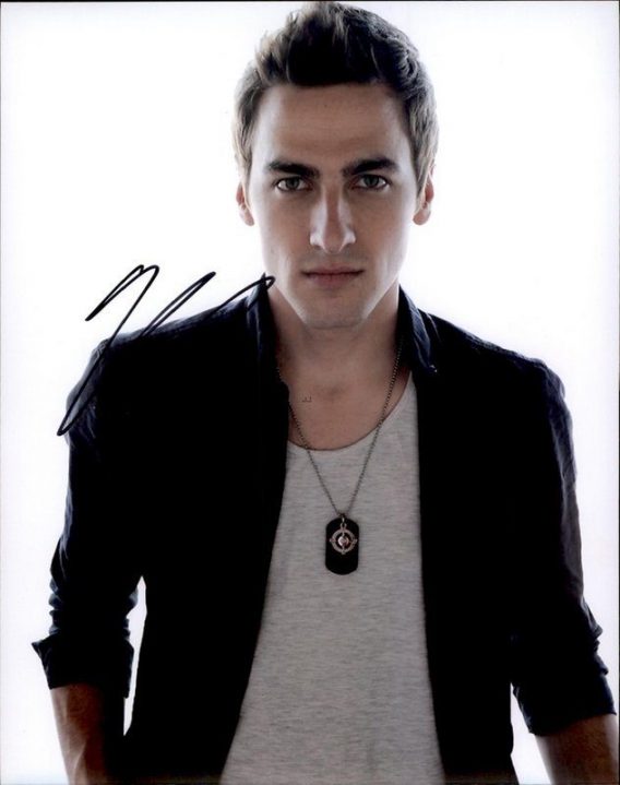 Kendall Schmidt authentic signed 8x10 picture