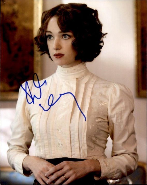 Kristen Connolly authentic signed 8x10 picture