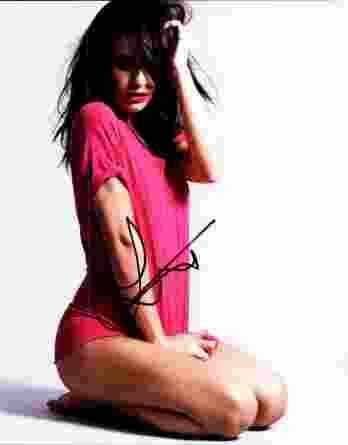 Lea Michele authentic signed 8x10 picture