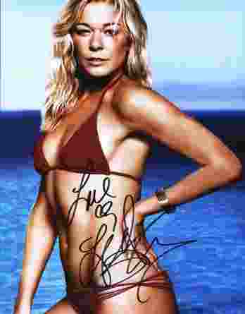 LeAnn Rimes authentic signed 8x10 picture