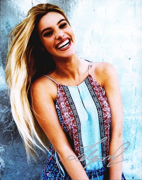 Lele Pons authentic signed 8x10 picture