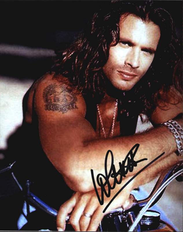 Lorenzo Lamas authentic signed 8x10 picture. 