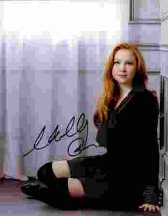 Molly Quinn authentic signed 8x10 picture