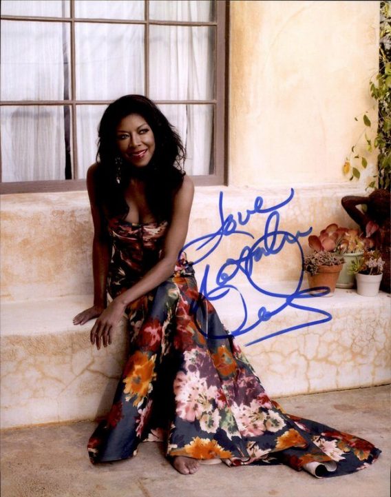 Natalie Cole authentic signed 8x10 picture