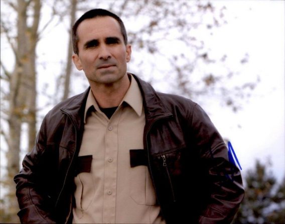 Nestor Carbonell authentic signed 8x10 picture