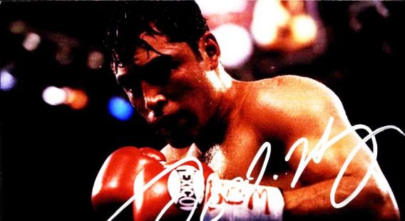 Oscar De La Hoya authentic signed 8x10 picture