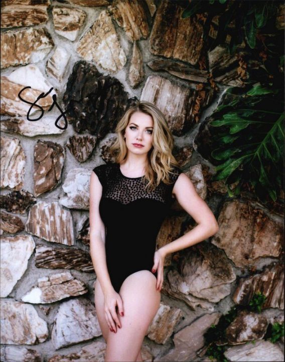 Sara Lindsey authentic signed 8x10 picture