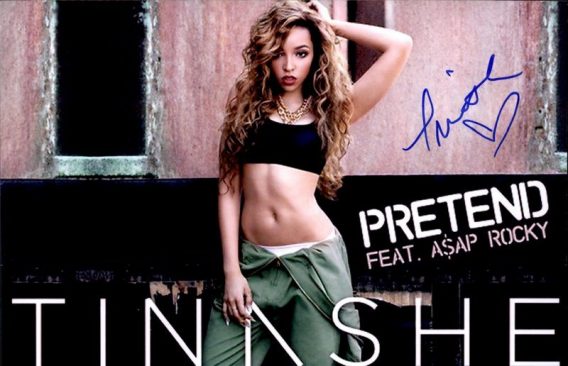 Model Tinashe authentic signed 8x10 picture