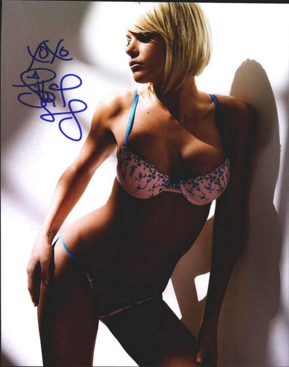 Tiffany Selby authentic signed 8x10 picture