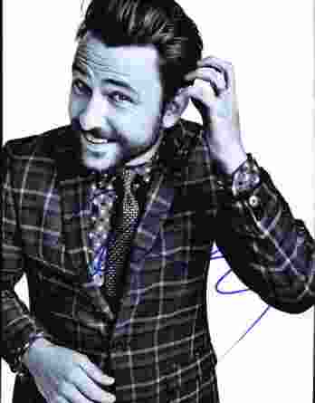 Charlie Day authentic signed 10x15 picture