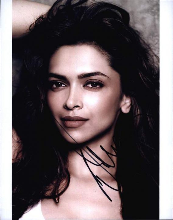 Deepika Padukone authentic signed 8x10 picture