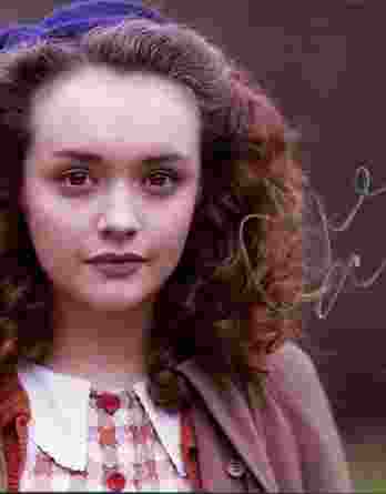 Olivia Cooke authentic signed 8x10 picture