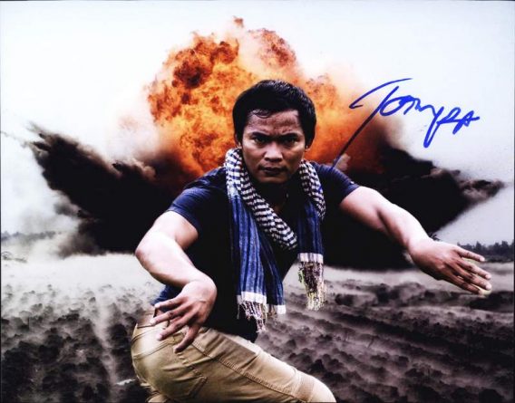 Tony Jaa authentic signed 8x10 picture
