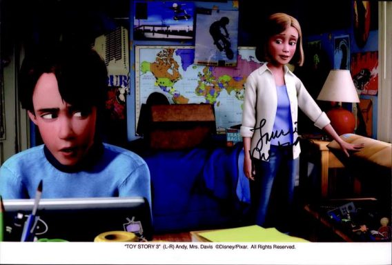 Laurie Metcalf authentic signed 8x10 picture
