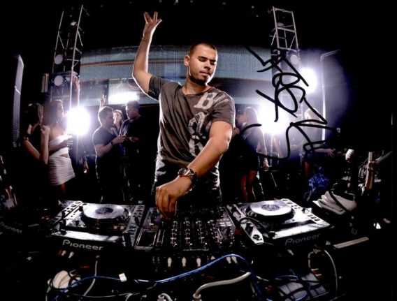 Afrojack authentic signed 8x10 picture
