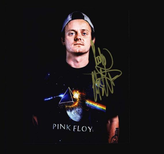 Cody Mcentire authentic signed 8x10 picture