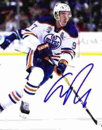 Connor Mcdavid authentic signed 8x10 picture