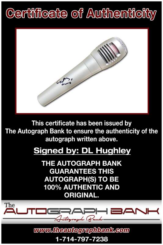 Dl Hughley certificate of authenticity from the autograph bank