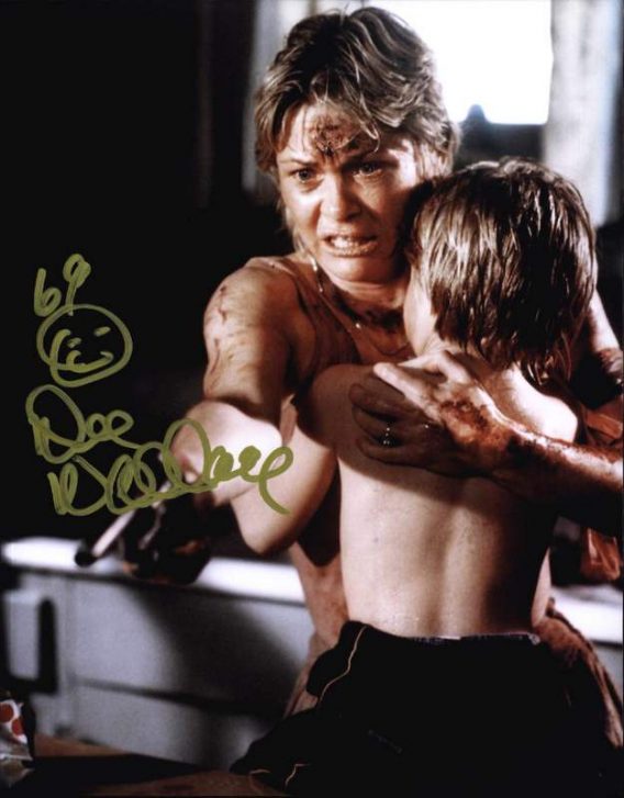 Dee Wallace authentic signed 8x10 picture