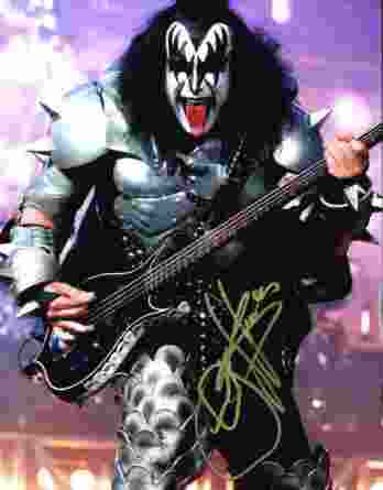 Gene Simmons authentic signed 10x15 picture