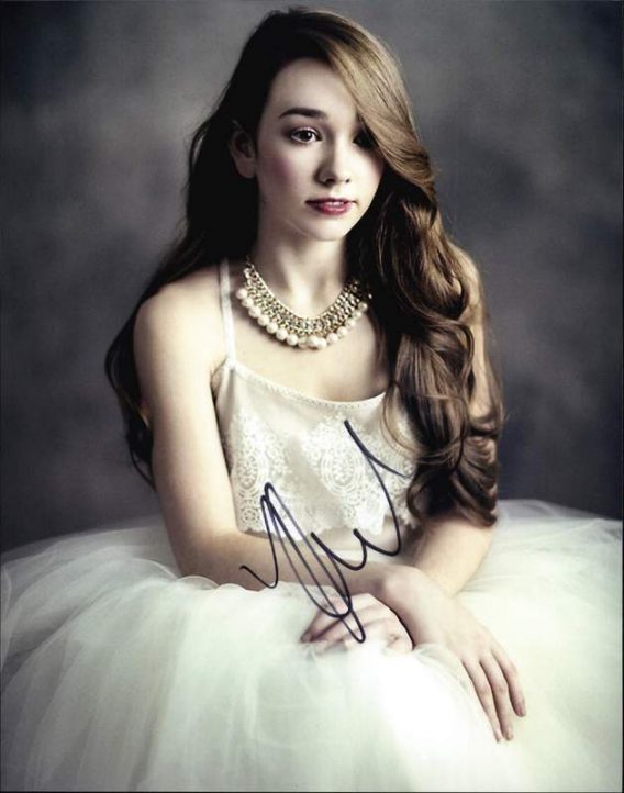 Holly Taylor authentic signed 8x10 picture