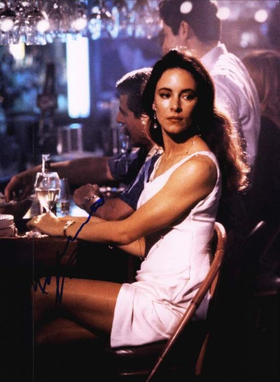 Madeleine Stowe authentic signed 10x15 picture