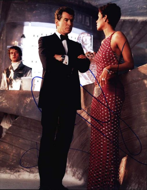 Pierce Brosnan & Halle Berry authentic signed 11x14 picture