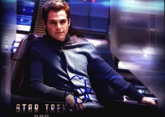 Chris Pine authentic signed 8x10 picture