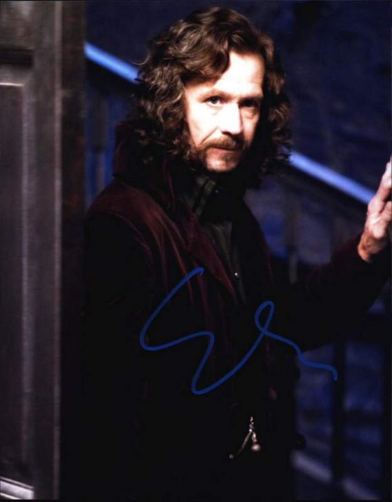 Gary Oldman authentic signed 8x10 picture