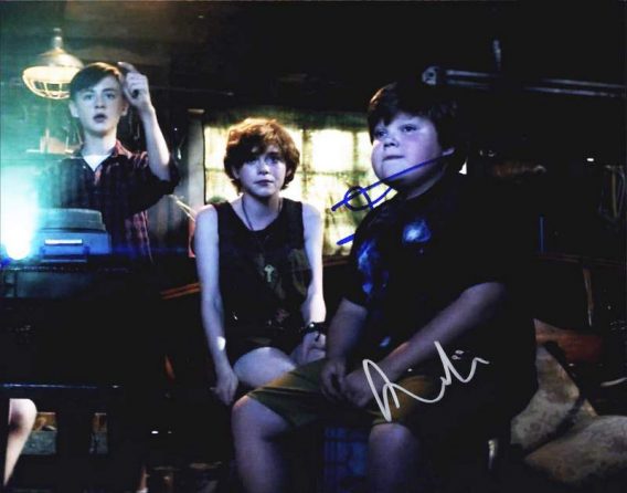 Sophia Lillis authentic signed 8x10 picture