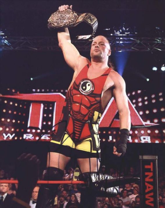 Rob Van-Dam authentic signed WWE wrestling 8x10 photo W/Cert Autographed 62 signed 8x10 photo