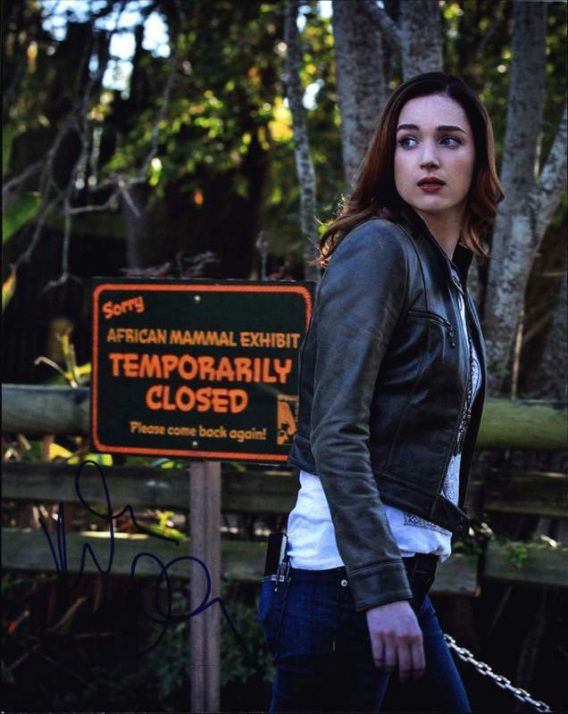 Kristen Connolly signed 8x10 poster