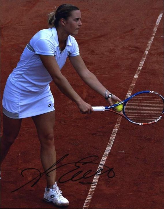 Tennis player Anastasiya Yakimova signed 8x10 photo